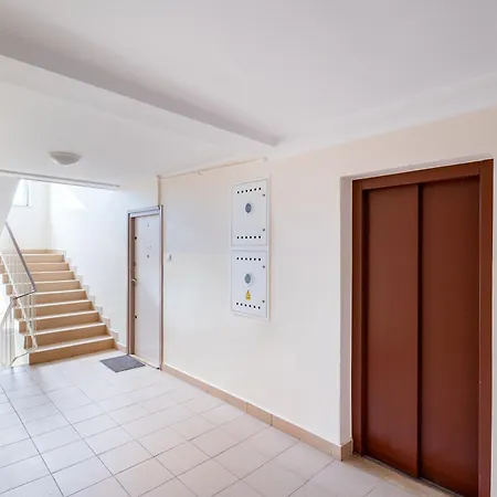 Apartman Solec Powisle Standard By Bookinghost Varsó